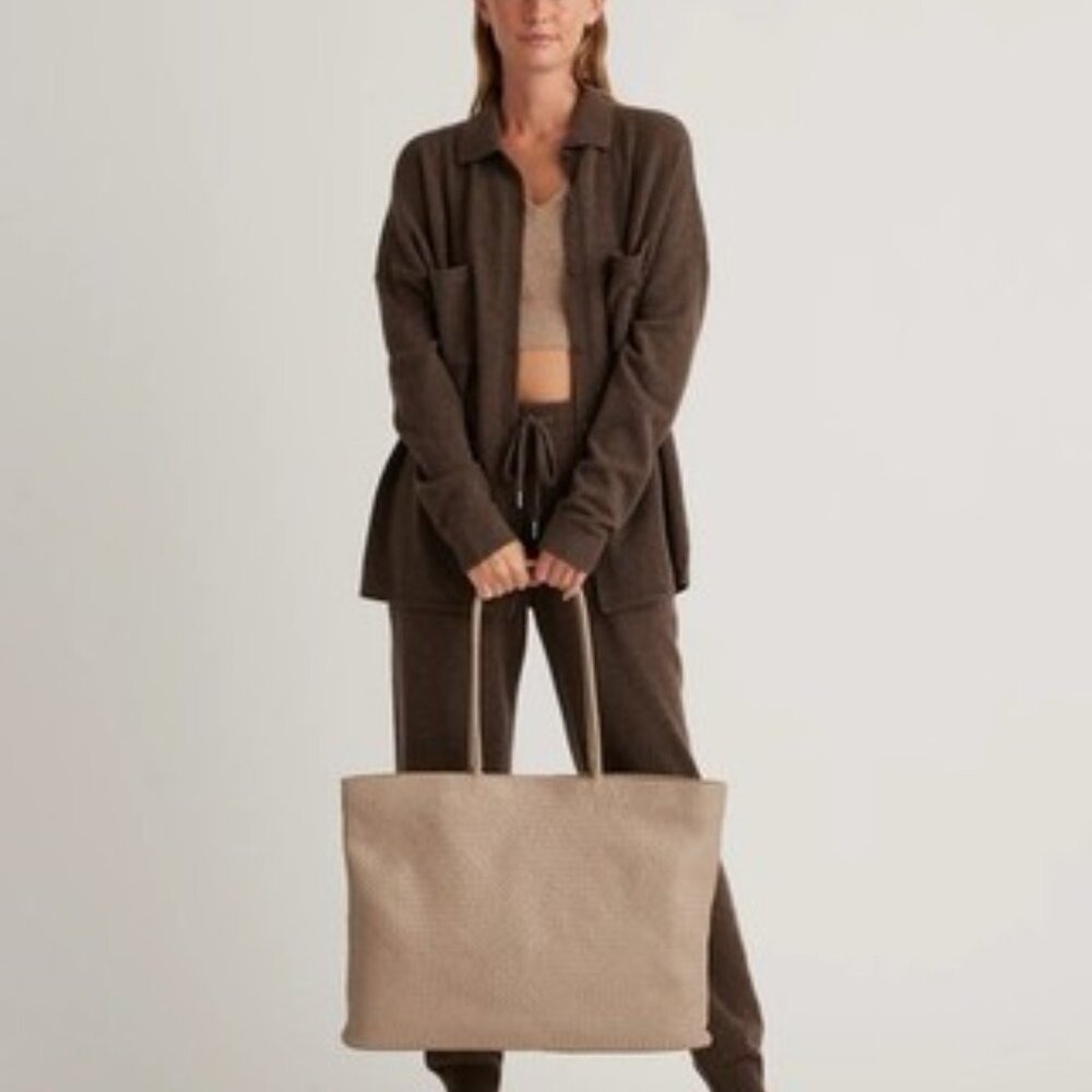 NWT QUINCE Taupe Italian Leather Handwoven Tote Zip Magnet Snap - Picture 9 of 9